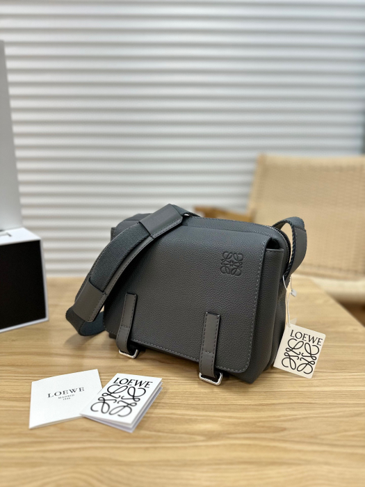 LOEWE Мужская Сумка-месседжер XS Millitary