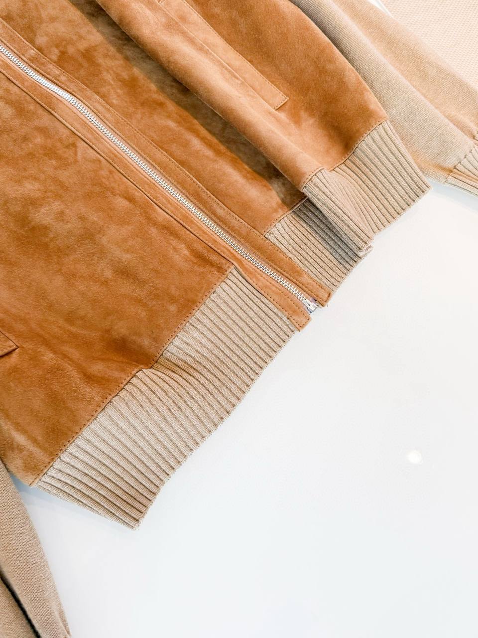 MIU MIU Женская замшевая ветровка MIU MIU Женская замшевая ветровка