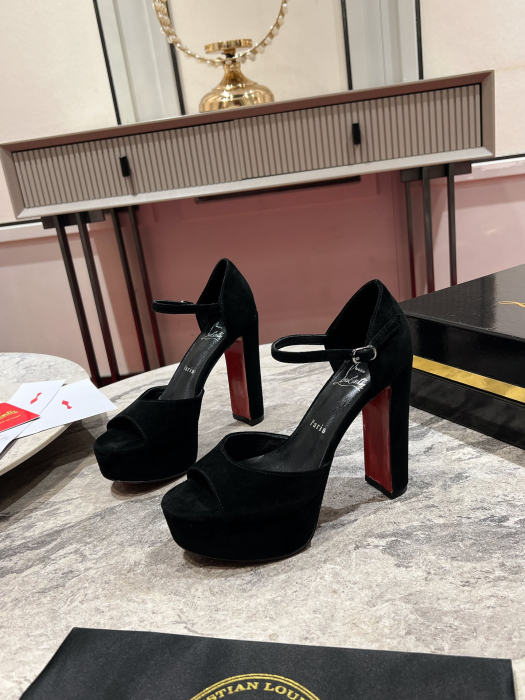 CHRISTIAN LOUBOUTIN Женские босоножки из телячьей кожи