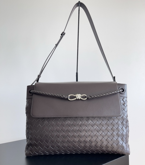 BOTTEGA VENETA Сумка Andiamo Messenger Large