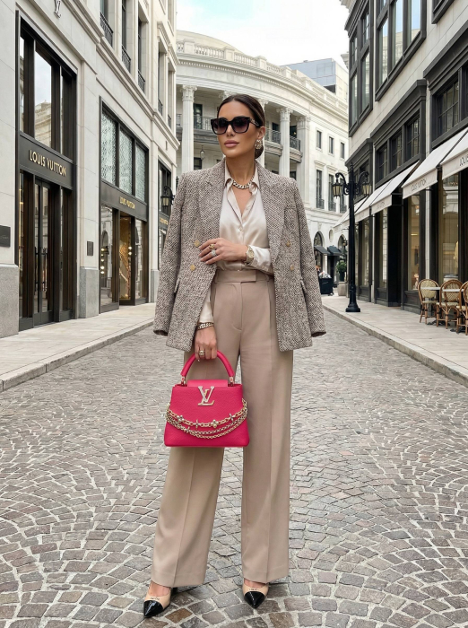 LOUIS VUITTON Женская сумка Capucines MM M12935