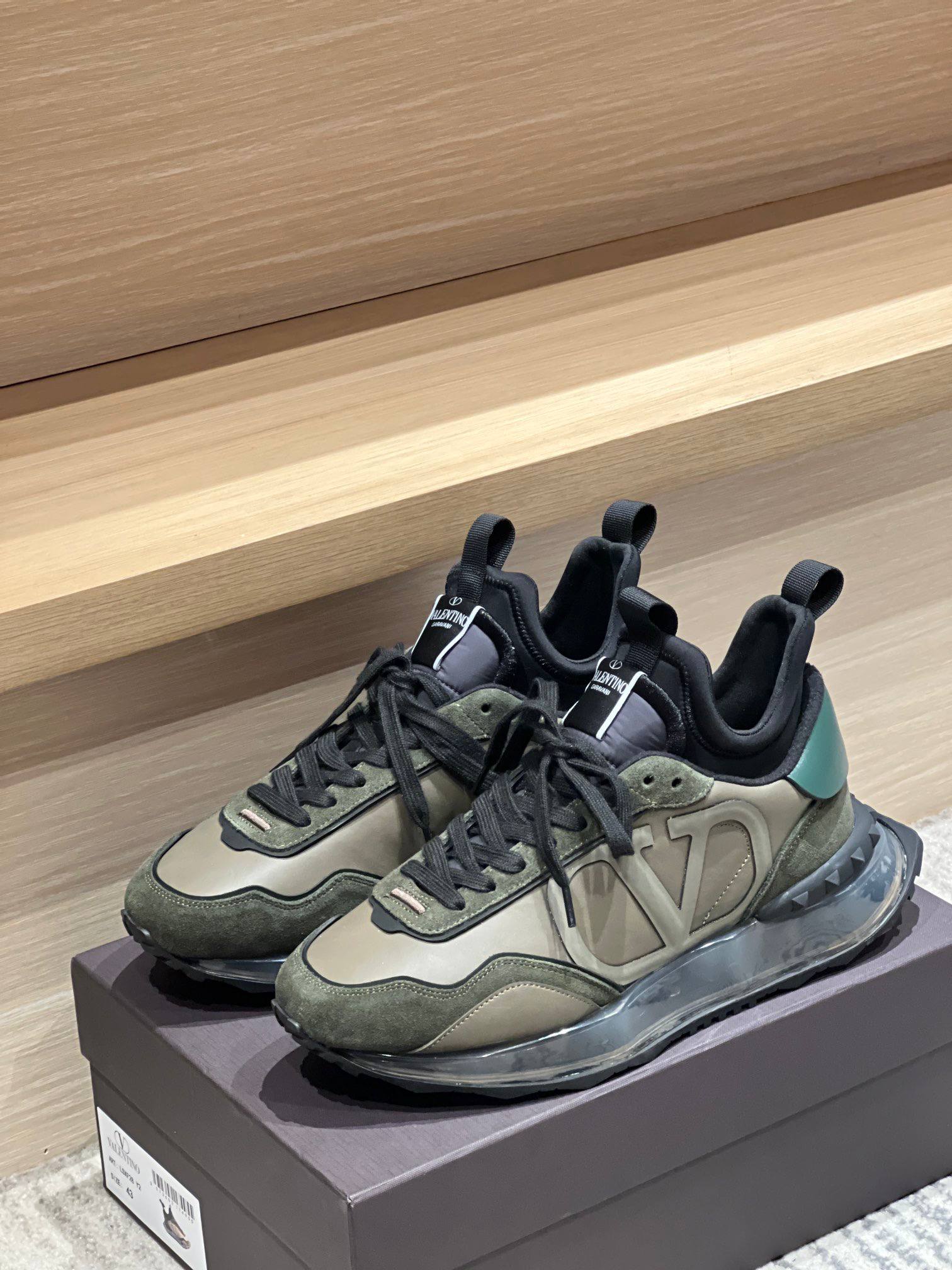 VALENTINO Мужские кроссовки  VALENTINO Мужские кроссовки