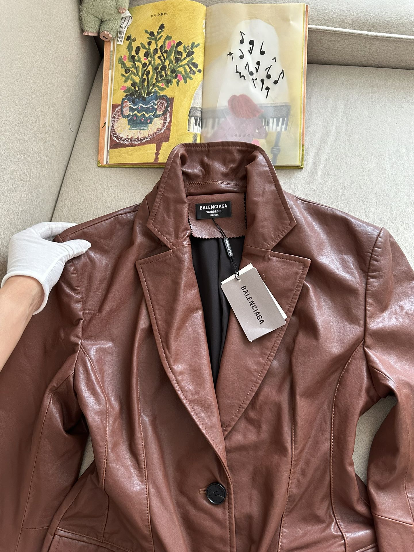 BALENCIAGA Женский кожаный жакет BALENCIAGA Женский кожаный жакет