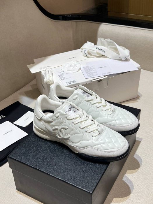 CHANEL Женские кроссовки