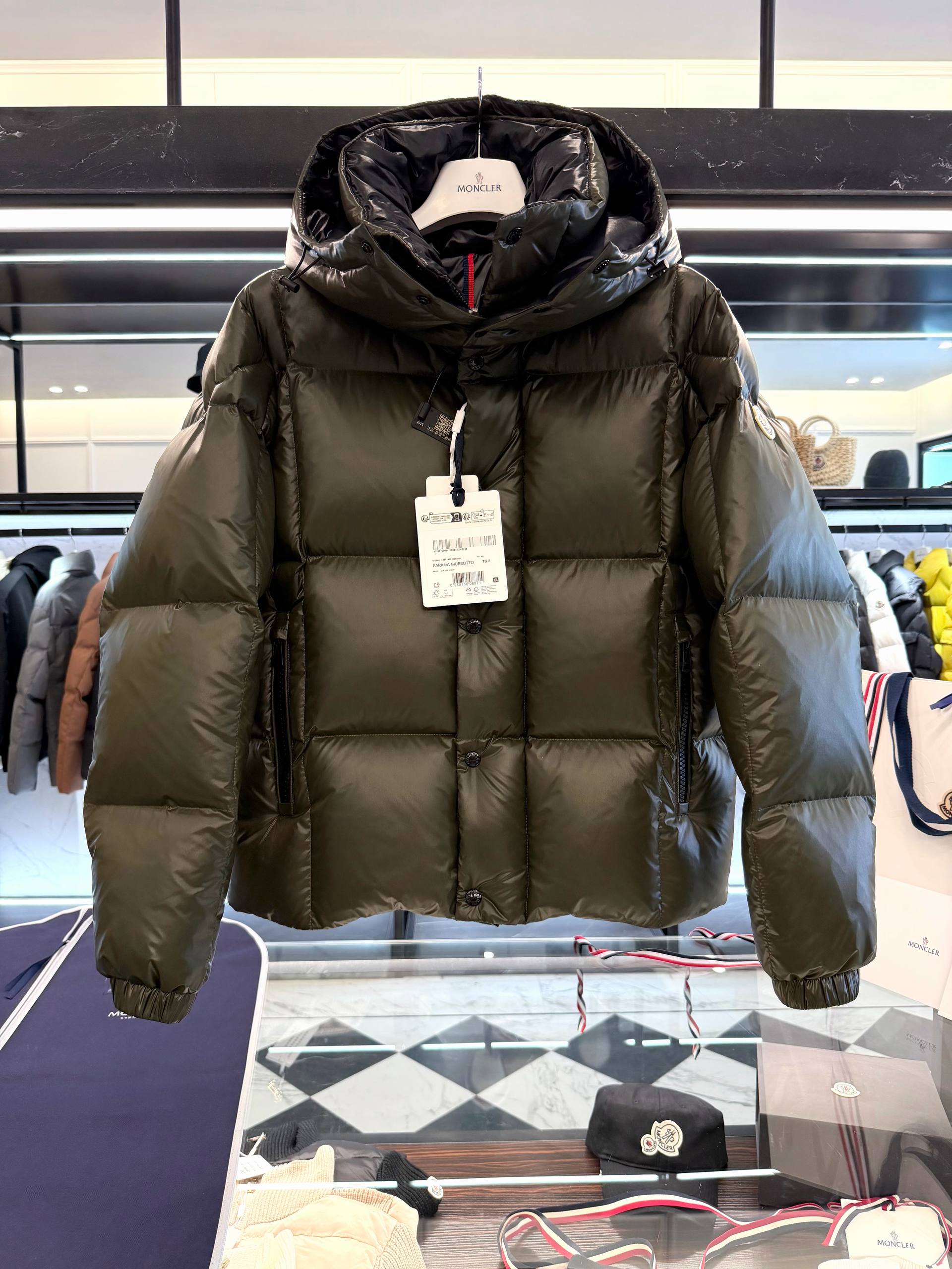 MONCLER Мужской стеганый пуховик MONCLER Мужской стеганый пуховик