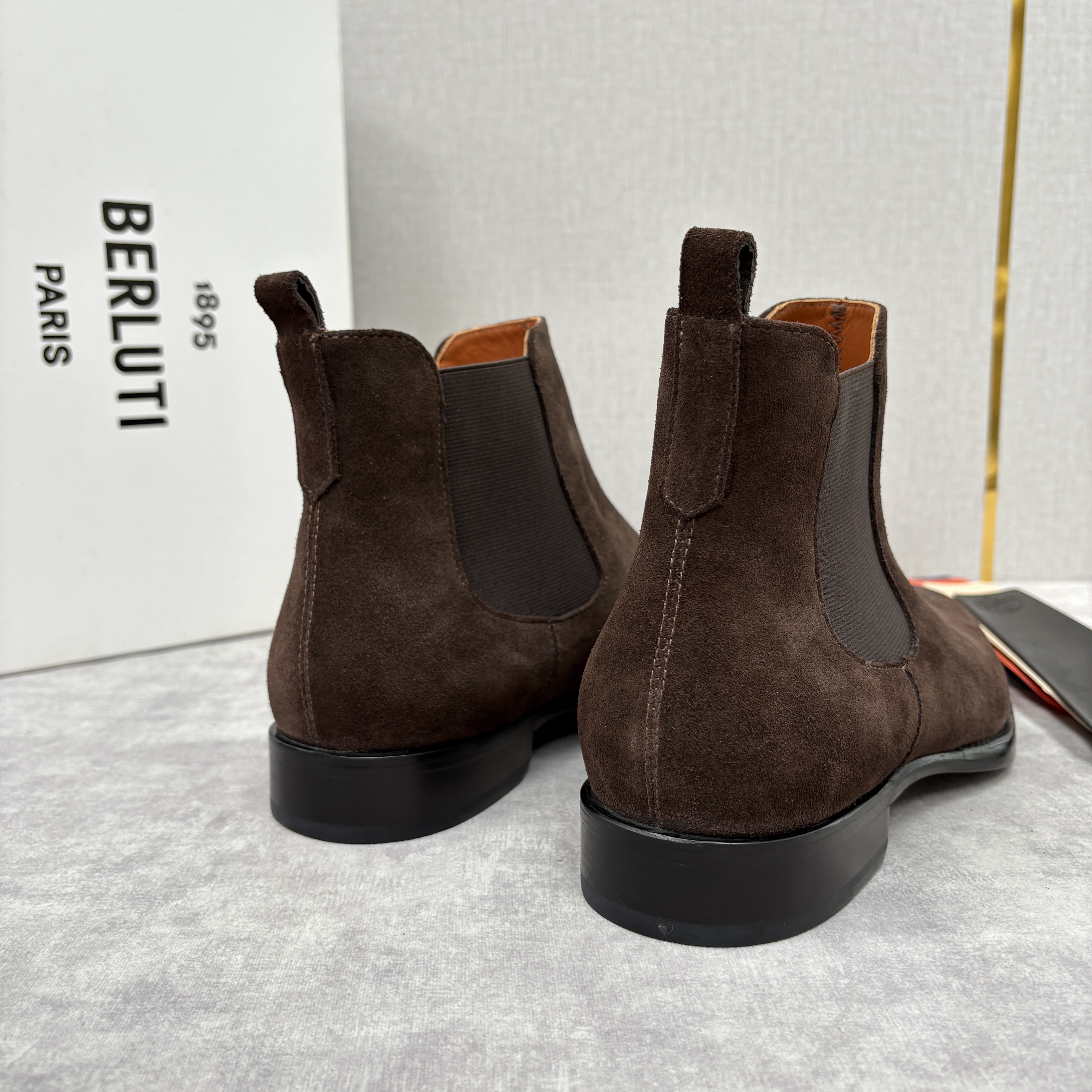 BERLUTI Мужские кроссовки челси из замши BERLUTI Мужские кроссовки челси из замши
