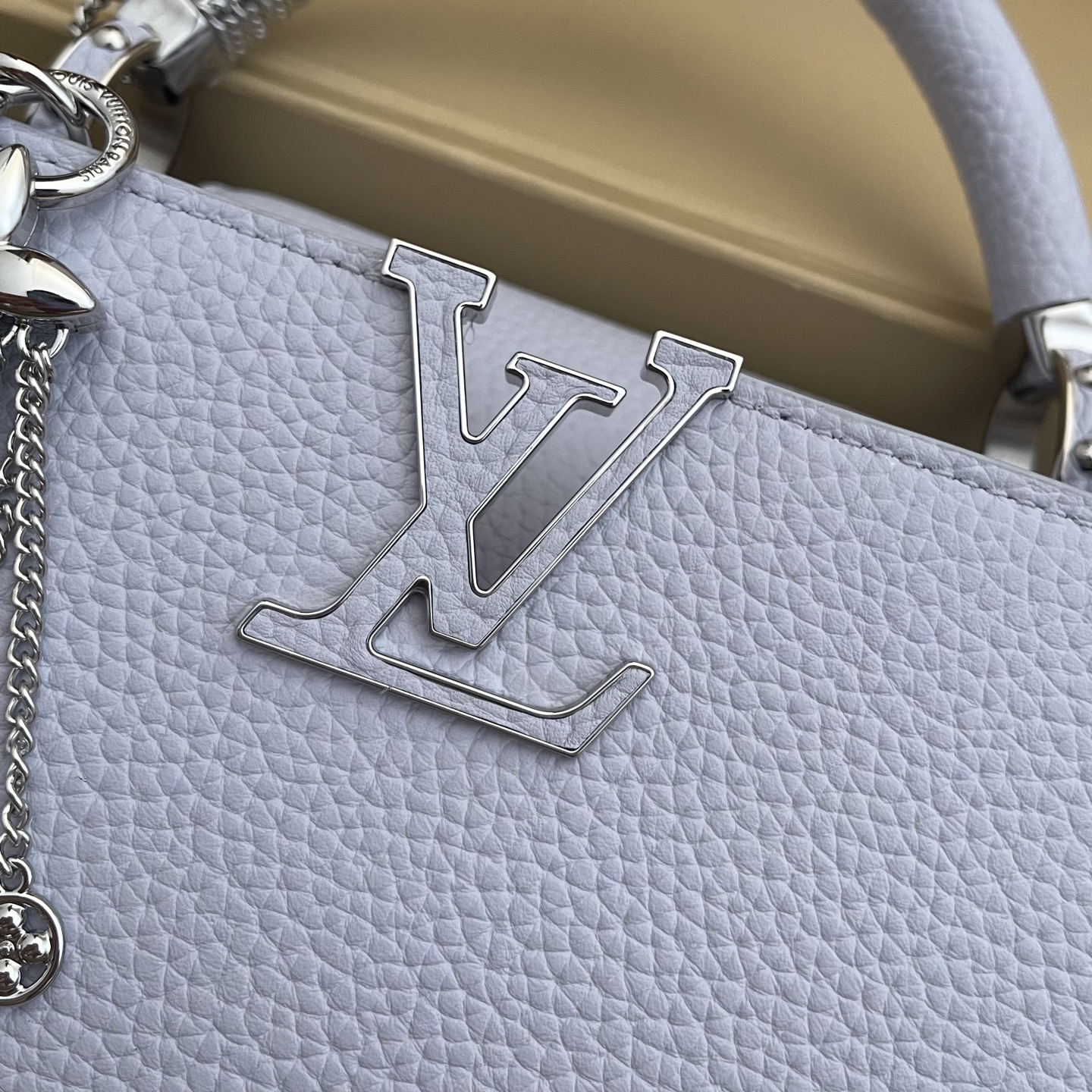 LOUIS VUITTON Женская Сумка Capucines