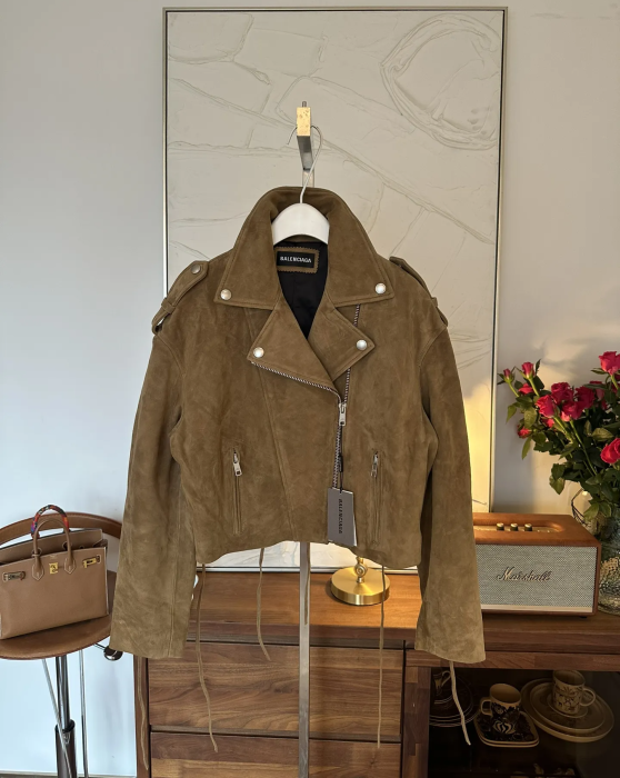 BALENCIAGA Женская куртка из замши