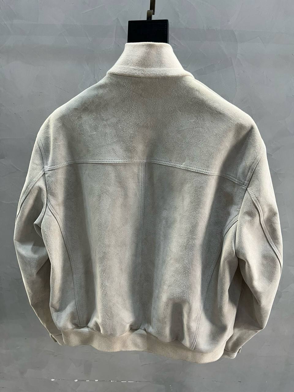 LORO PIANA Мужская куртка из замши LORO PIANA Мужская куртка из замши