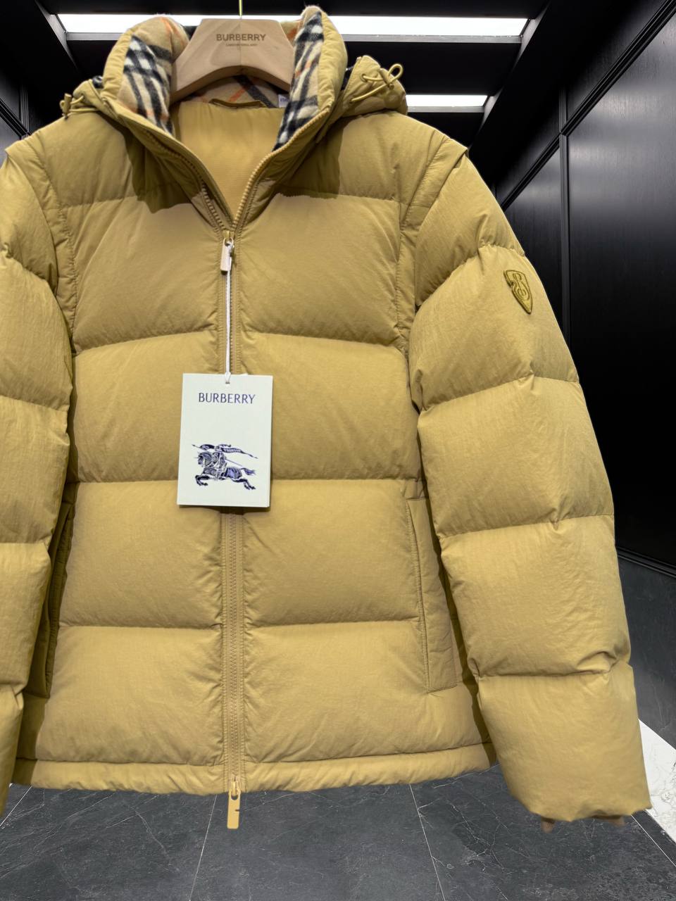 BURBERRY Мужской пуховик BURBERRY Мужской пуховик