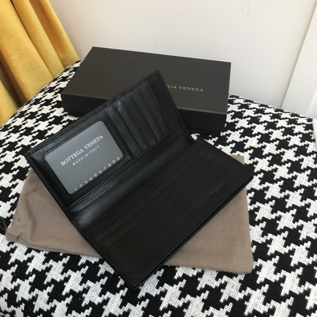 BOTTEGA VENETA Мужское Портмоне с несколькими отделениями