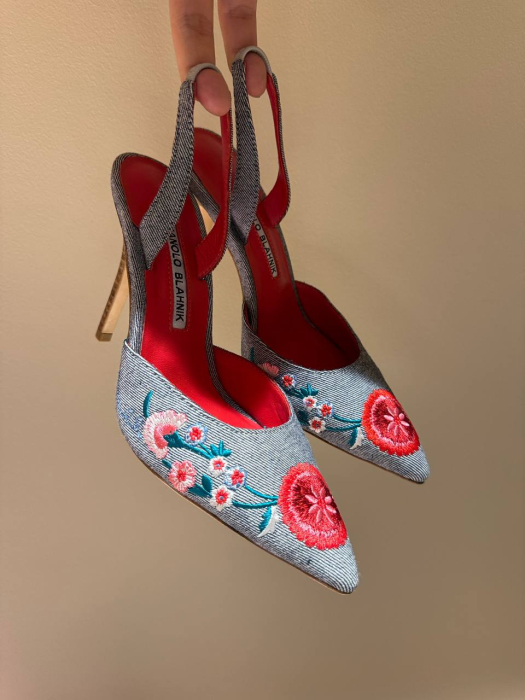 MANOLO BLAHNIK Женские туфли из денима