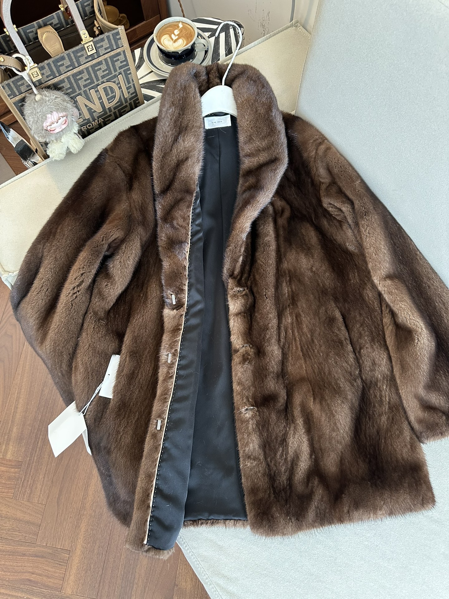 THE ROW Женская шуба из норки THE ROW Женская шуба из норки