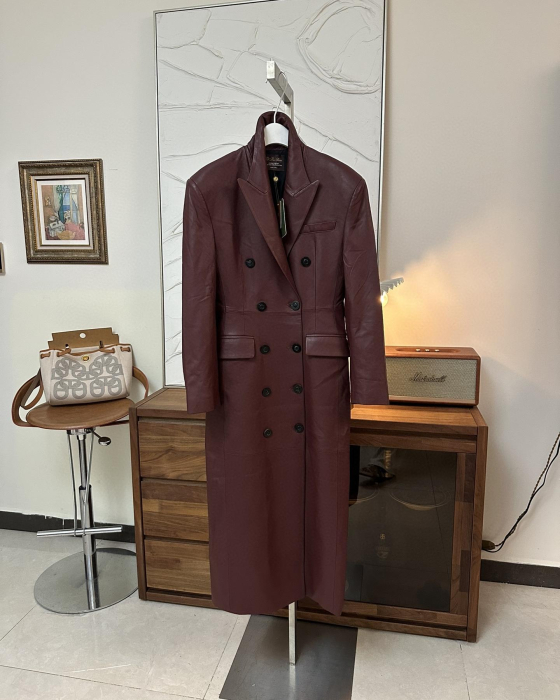 LORO PIANA Женский кожаный плащ