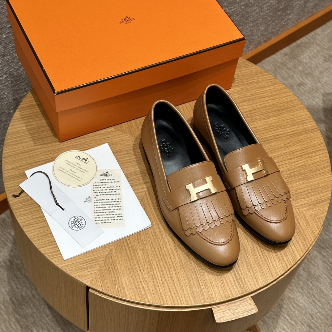 HERMES Женские лоферы Royal 