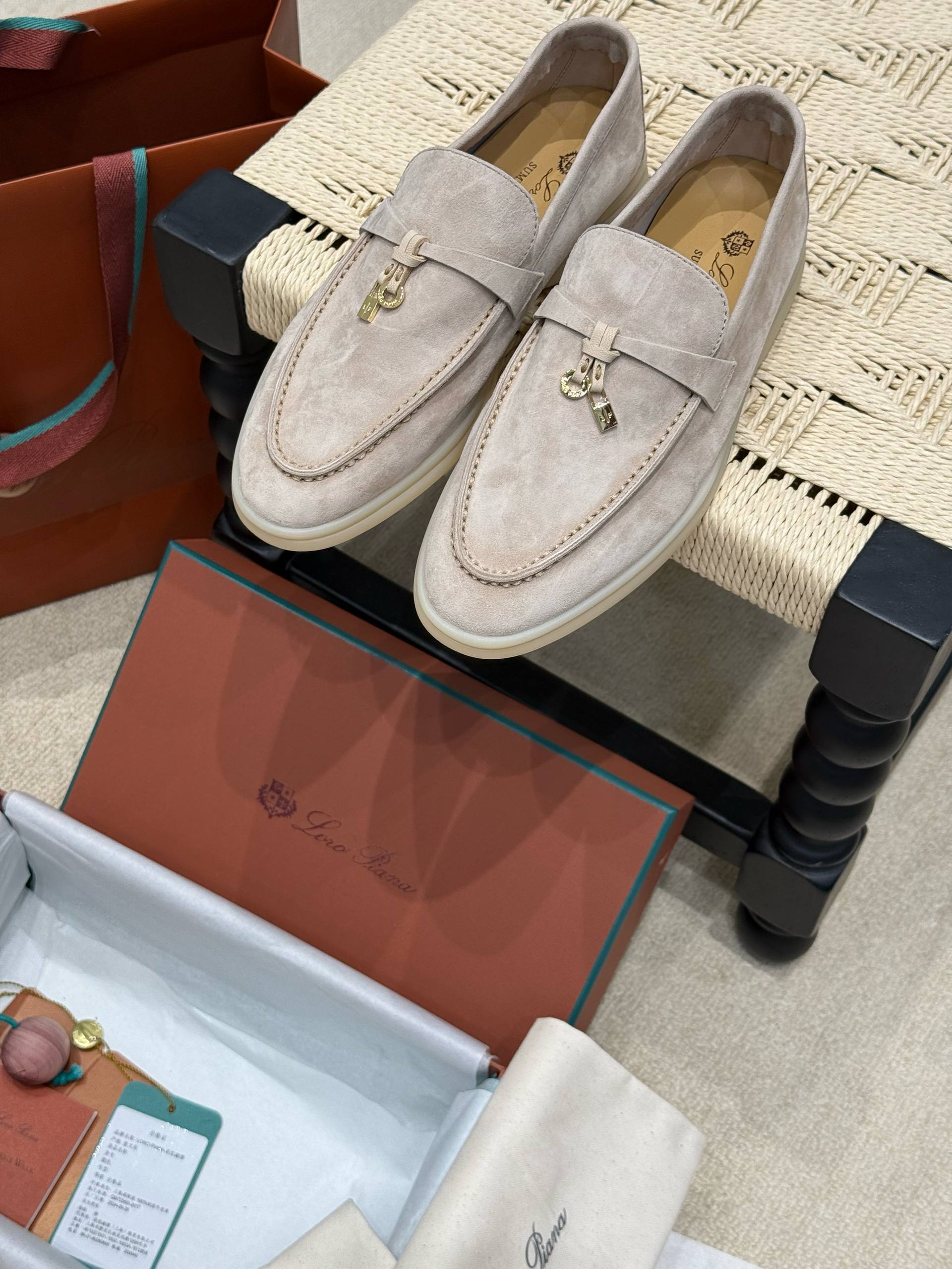 LORO PIANA Женские лоферы LORO PIANA Женские лоферы