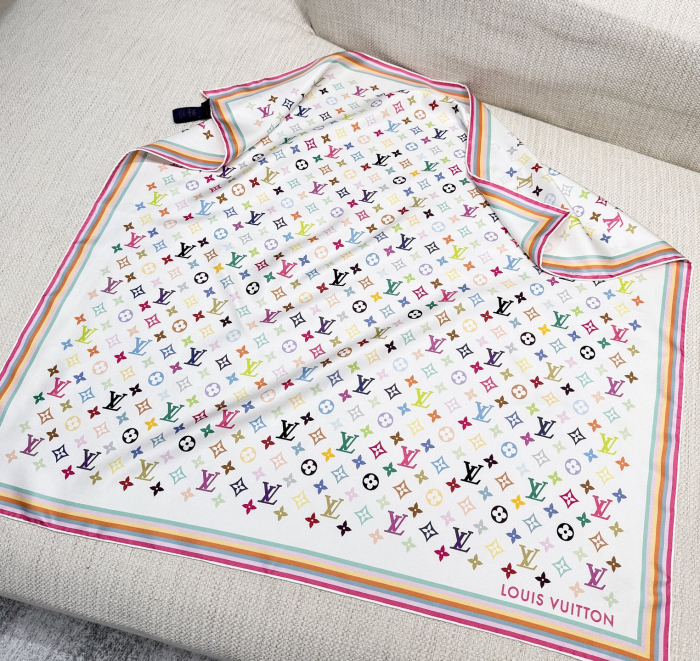 LOUIS VUITTON Женский платок LV x TM Monogram Multicolor Square 90 M96095