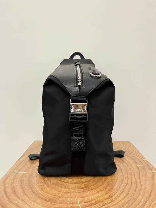 LOEWE Рюкзак-трансформер из кожи и нейлона