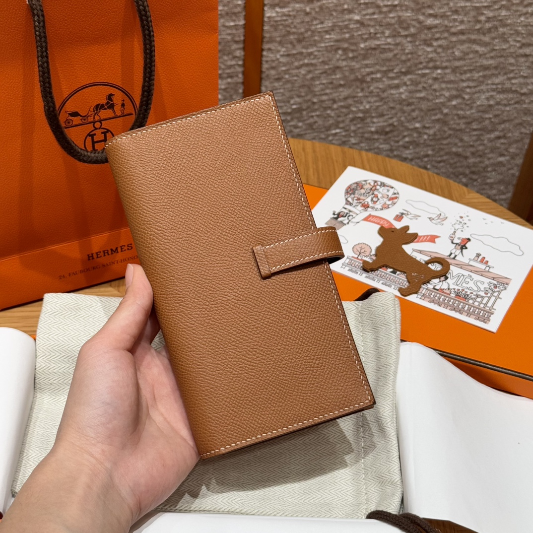HERMES Кошелёк Bearn 17.5 см 37/Gold Epsom HERMES Кошелёк Bearn 17.5 см 37/Gold Epsom