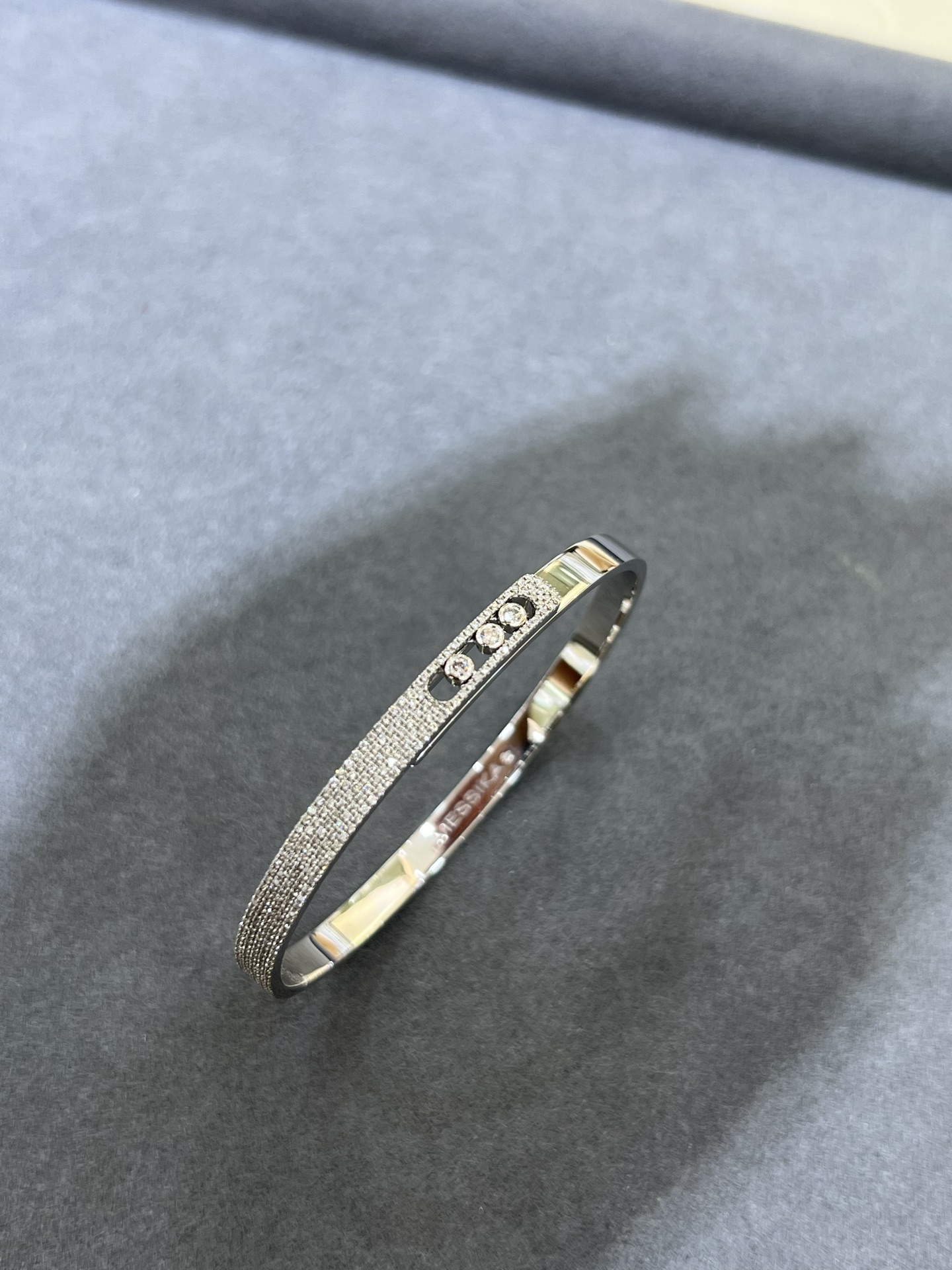 MESSIKA Браслет Move белое золото и бриллианты MESSIKA Браслет Move белое золото и бриллианты