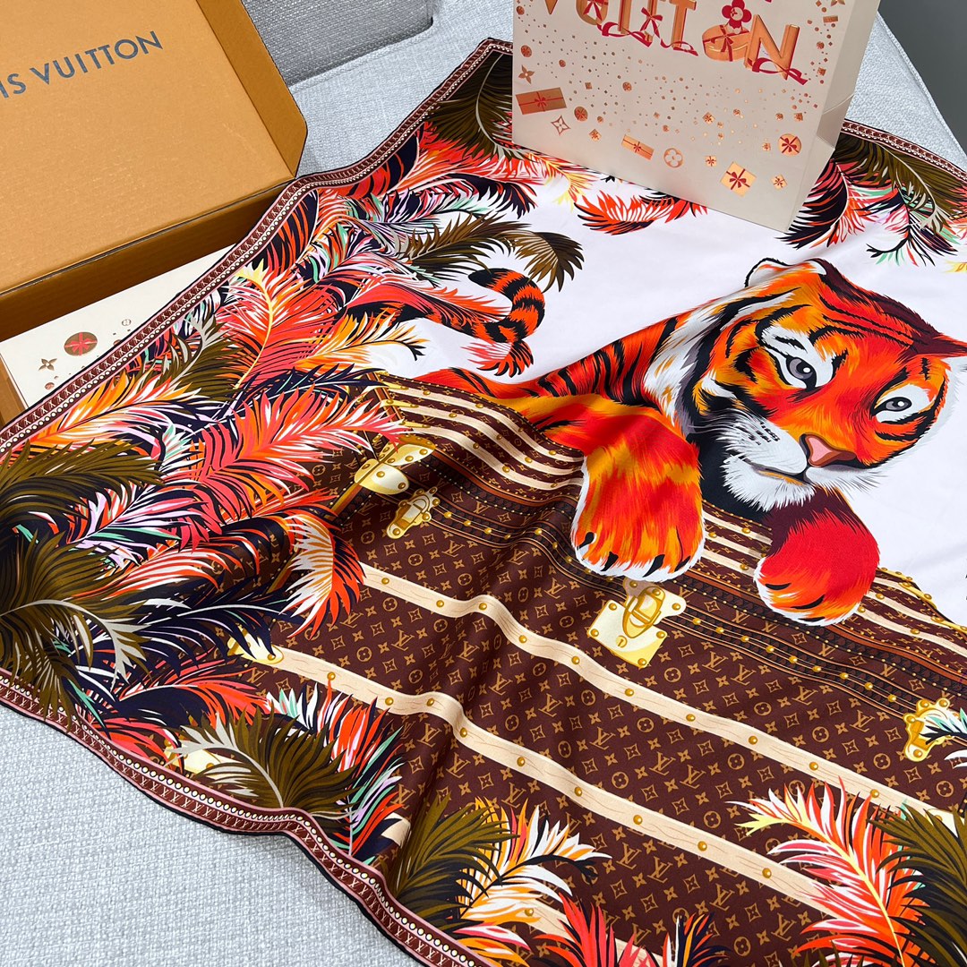 LOUIS VUITTON Женский платок из шёлка Precious Tiger LOUIS VUITTON Женский платок из шёлка Precious Tiger