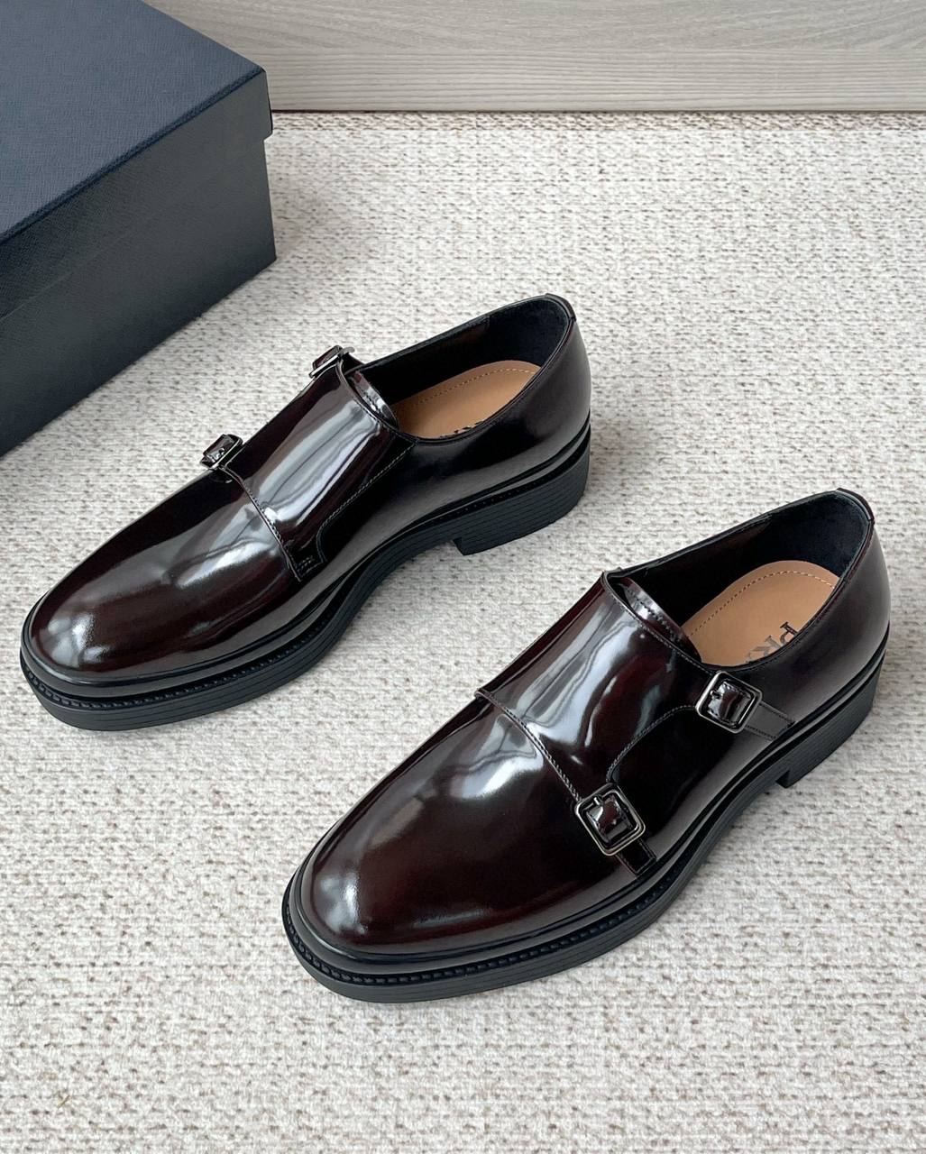 PRADA Мужские туфли из телячьей кожи  PRADA Мужские туфли из телячьей кожи