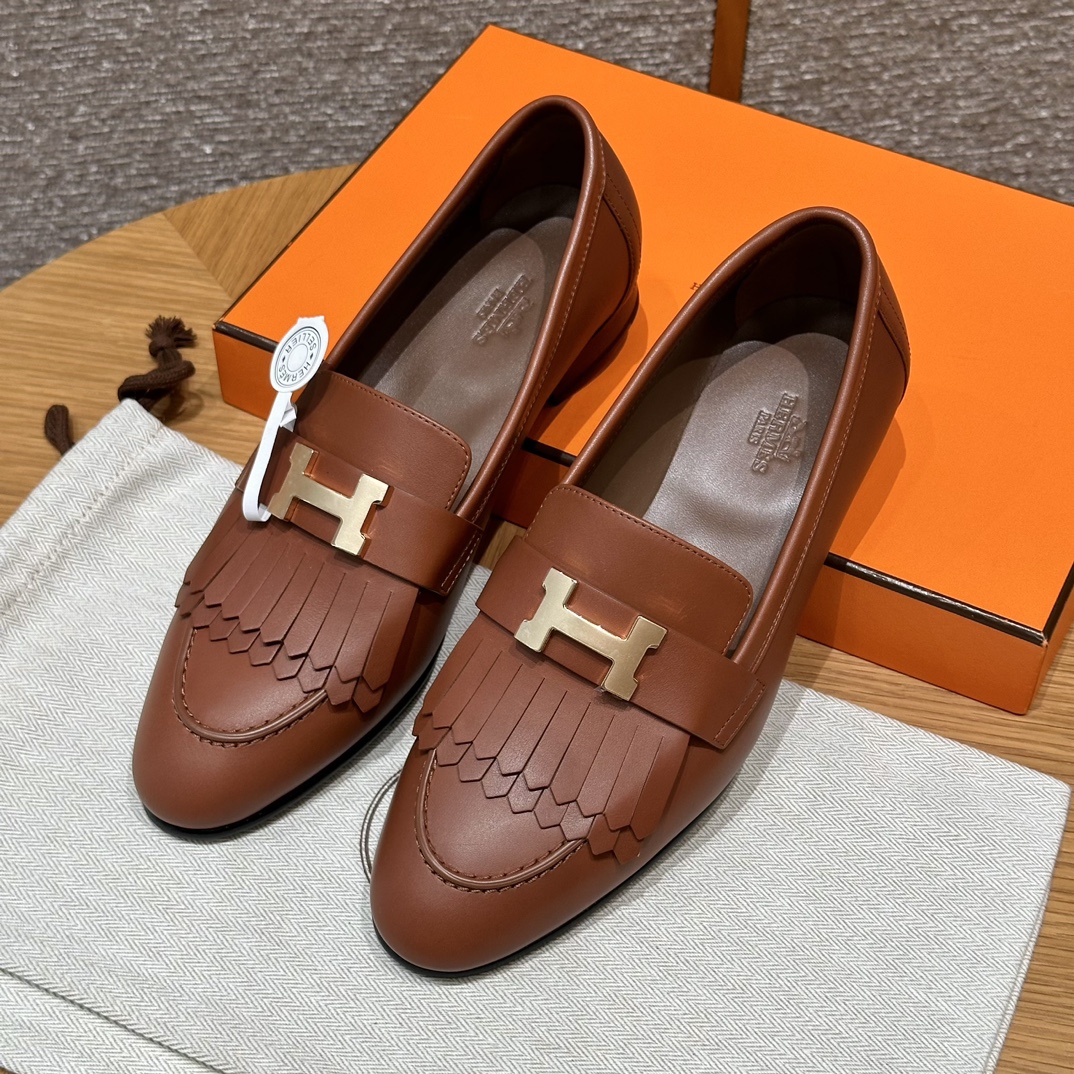 HERMES Женские лоферы Royal 