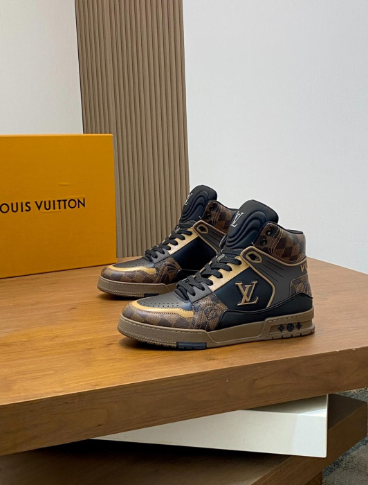 LOUIS VUITTON Мужские кроссовки