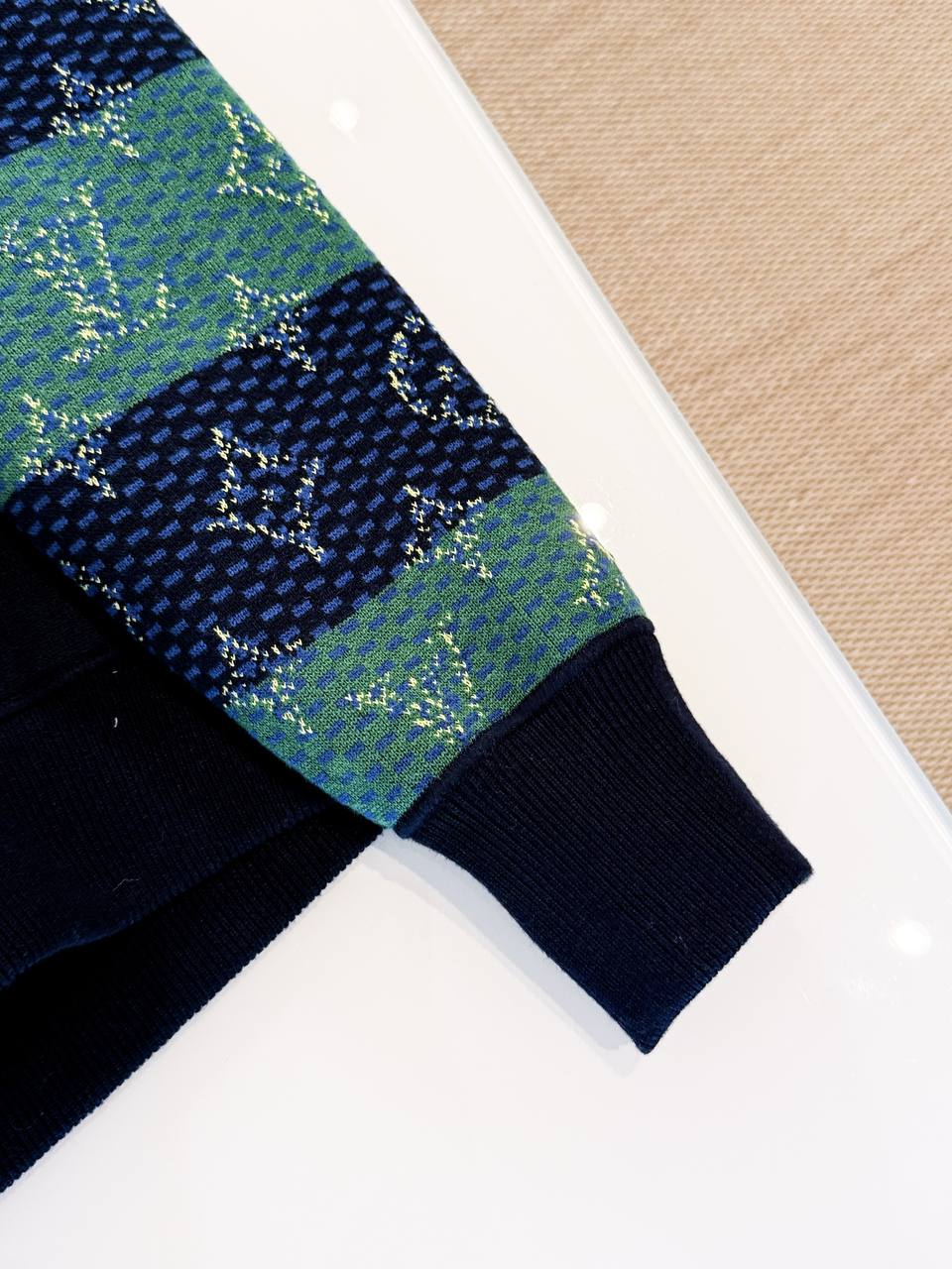 LOUIS VUITTON Женская толстовка LOUIS VUITTON Женская толстовка