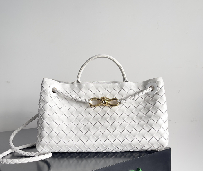 BOTTEGA VENETA Сумка East-West Andiamo