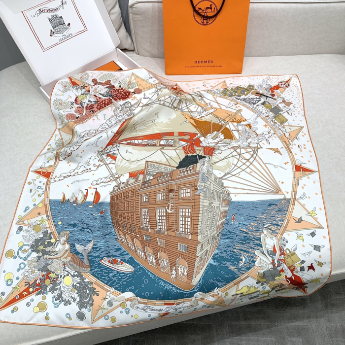 HERMES Женский платок из шелка