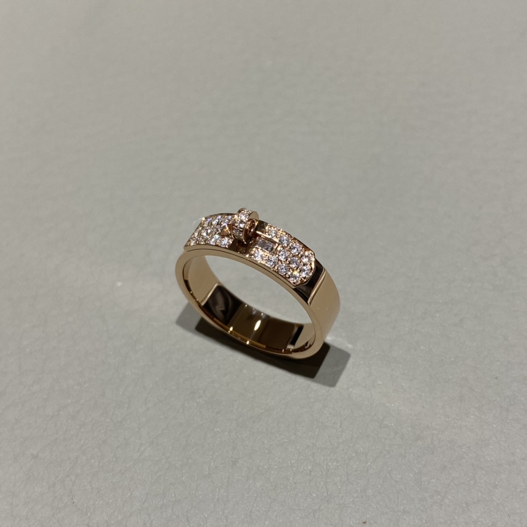 HERMES Женское кольцо из розового золота и бриллиантов HERMES Женское кольцо из розового золота и бриллиантов