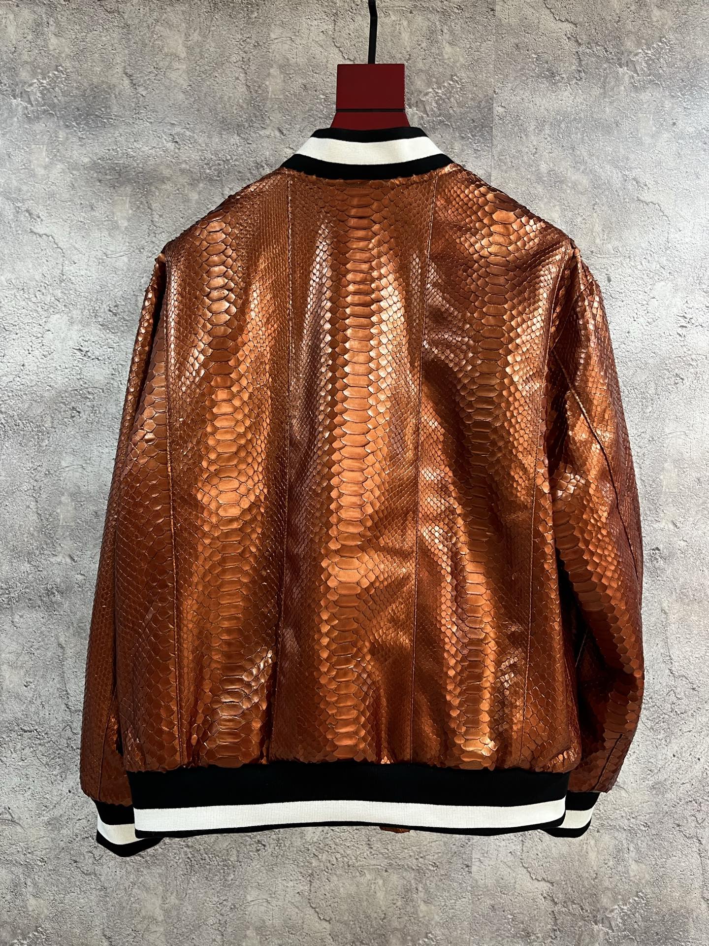 BRUNELLO CUCINELLI Мужская кожаная куртка из питона BRUNELLO CUCINELLI Мужская кожаная куртка из питона