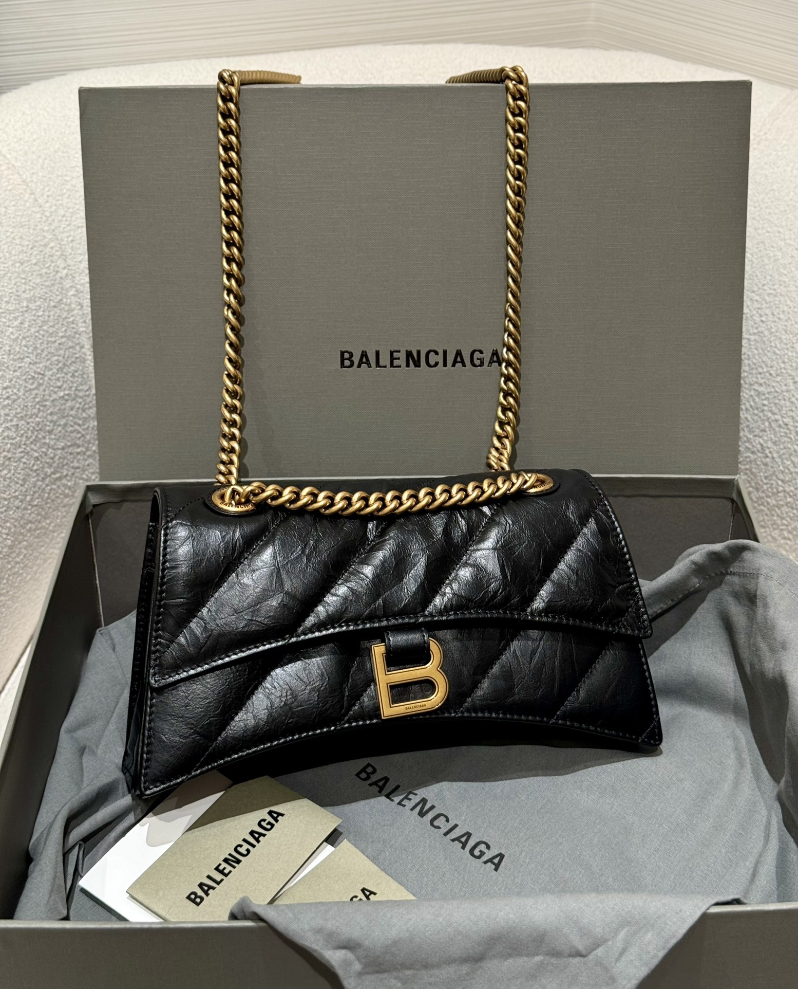 BALENCIAGA Женская сумка Crush маленькая BALENCIAGA Женская сумка Crush маленькая