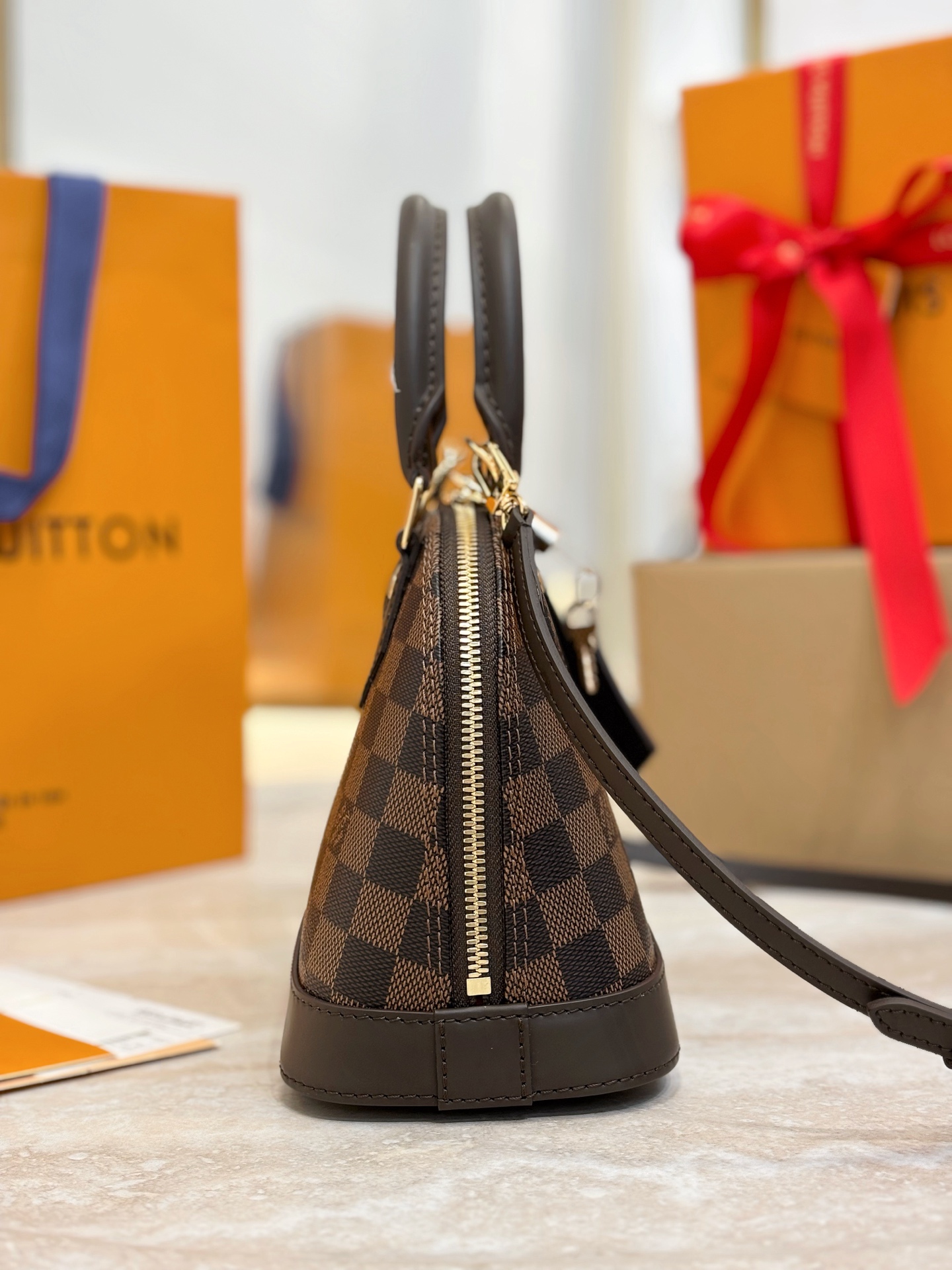 LOUIS VUITTON Женская сумка Alma BB N40606 LOUIS VUITTON Женская сумка Alma BB N40606