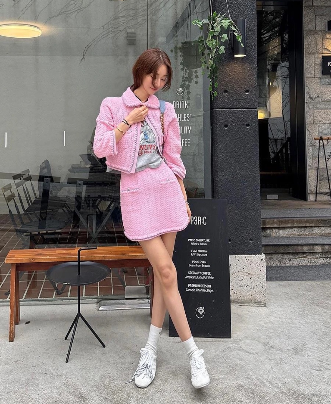 CHANEL Женский кардиган в нежно-розовом цвете CHANEL Женский кардиган в нежно-розовом цвете