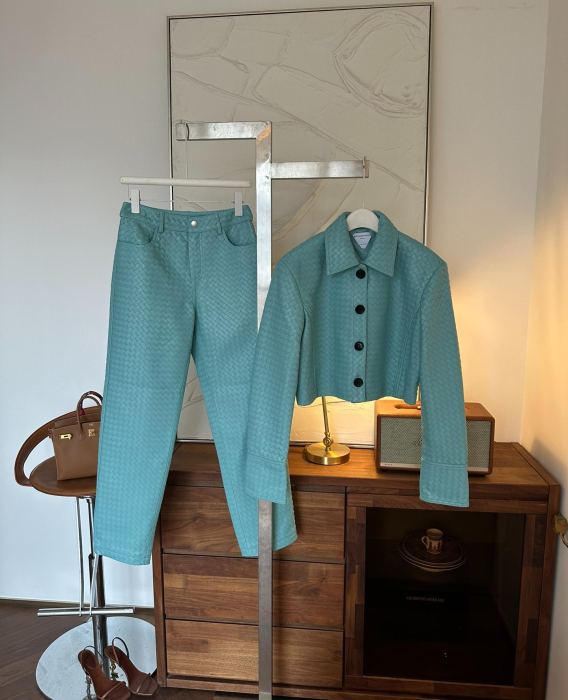 BOTTEGA VENETA Женский кожаный костюм