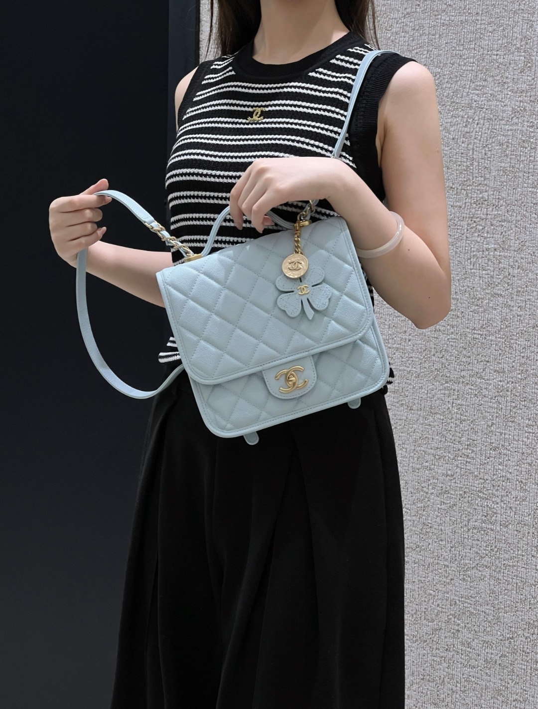 CHANEL Женский рюкзак 25B 