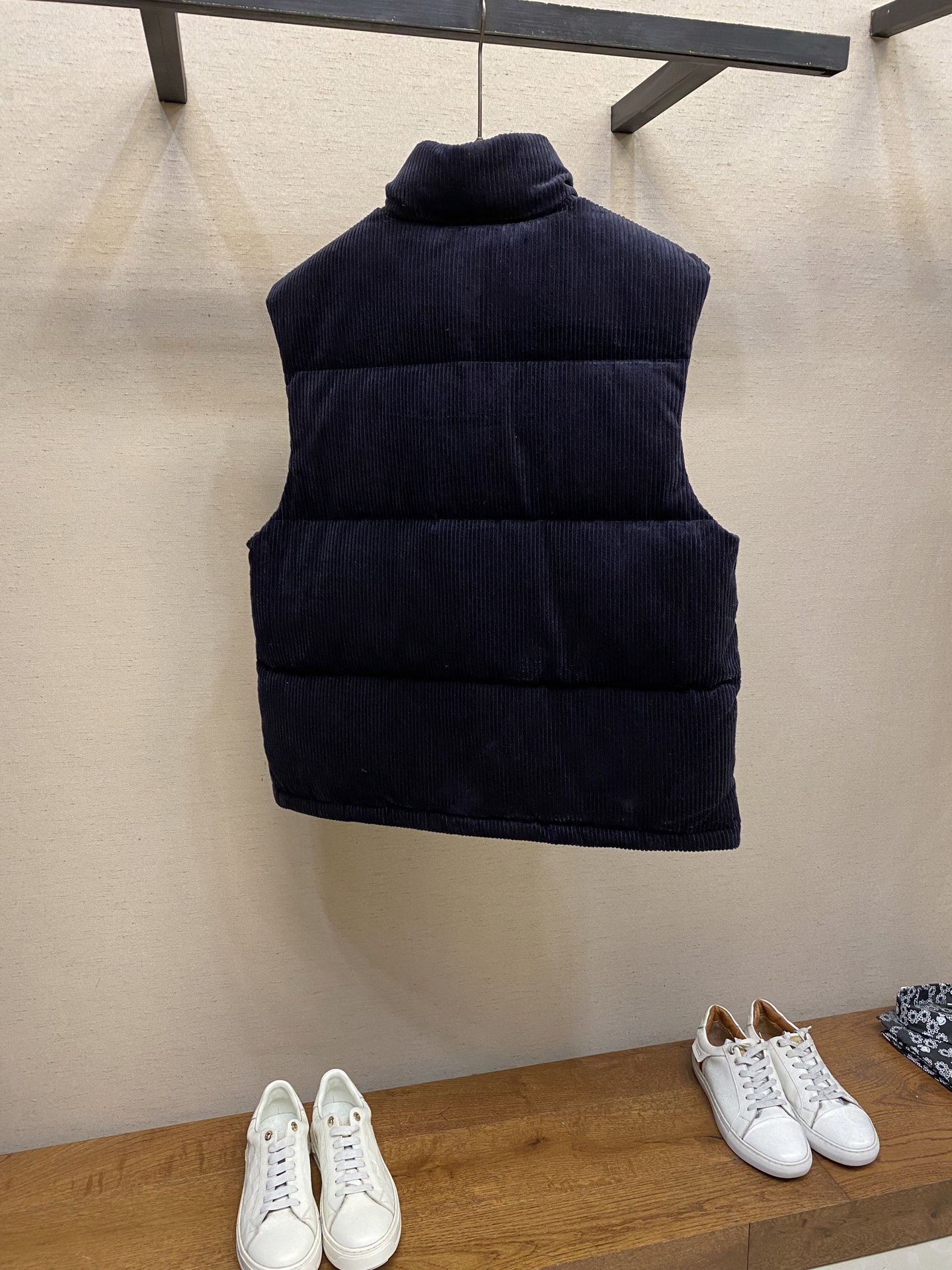 PRADA Мужской жилет с утиным пухом