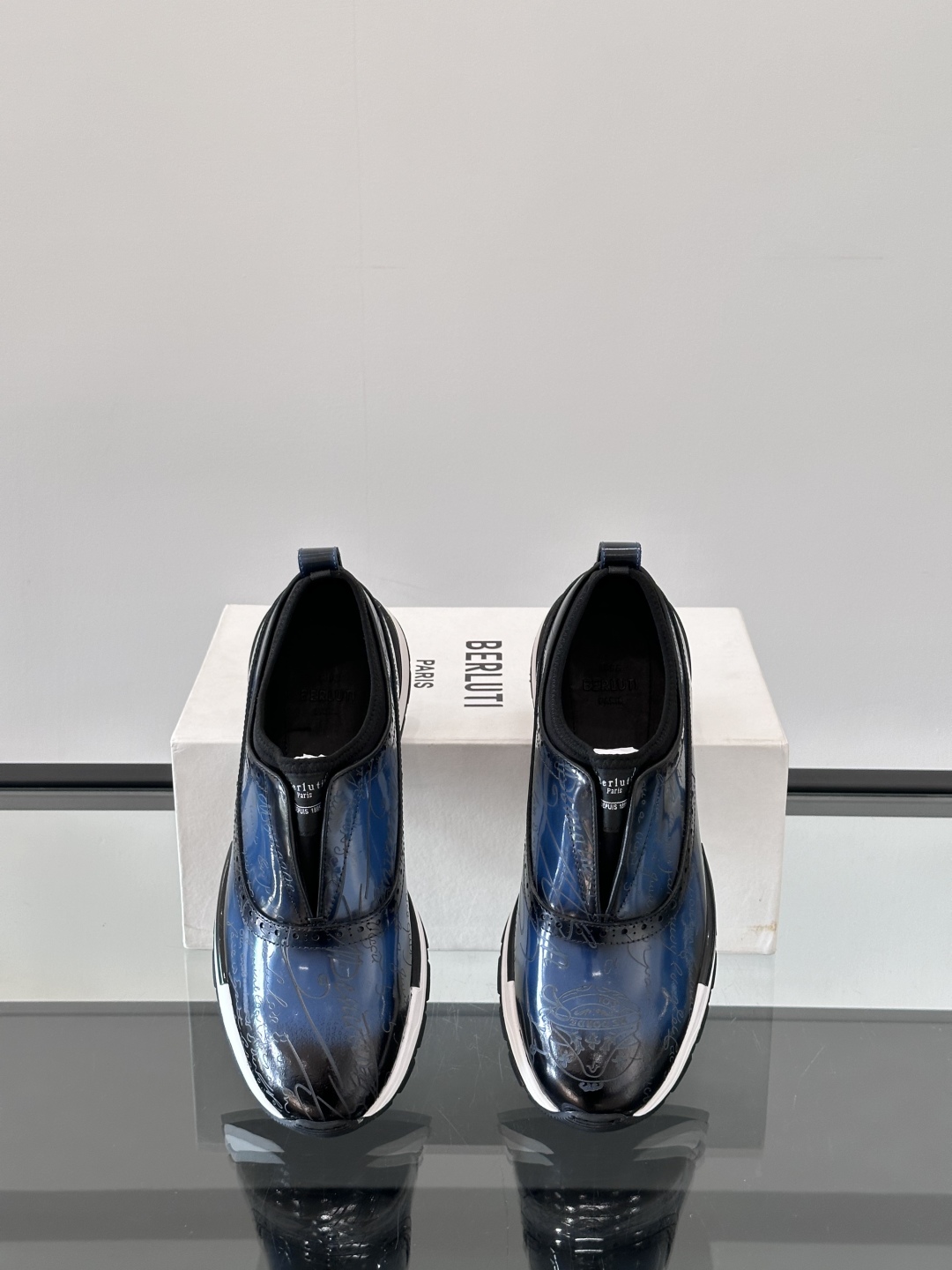 BERLUTI Мужские кроссовки коровья кожа