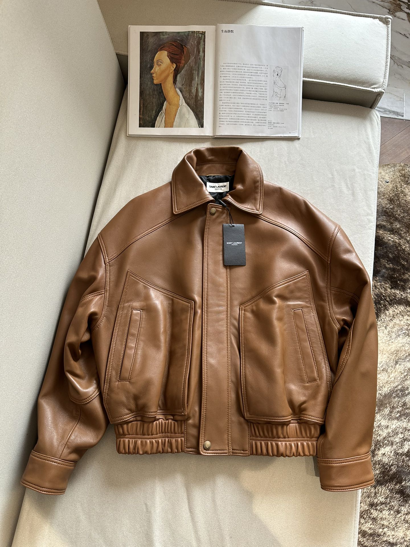 SAINT LAURENT Женская кожаная куртка SAINT LAURENT Женская кожаная куртка