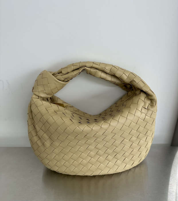 BOTTEGA VENETA Cумка Jodie кожа Medium
