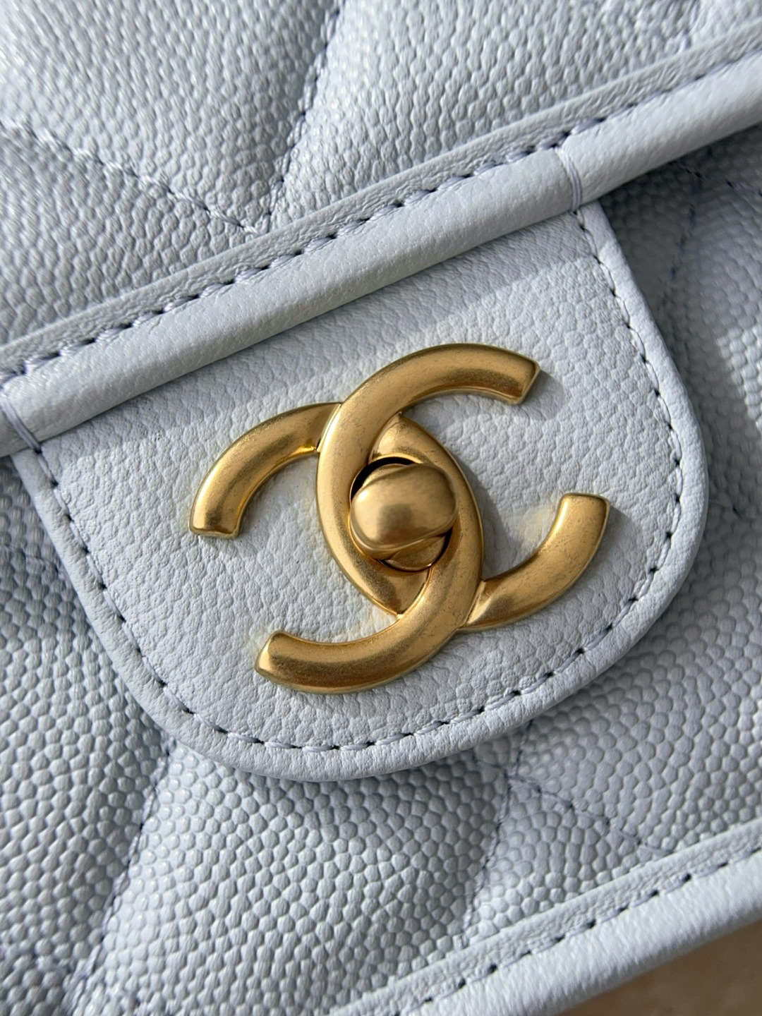 CHANEL Женский рюкзак 25B 