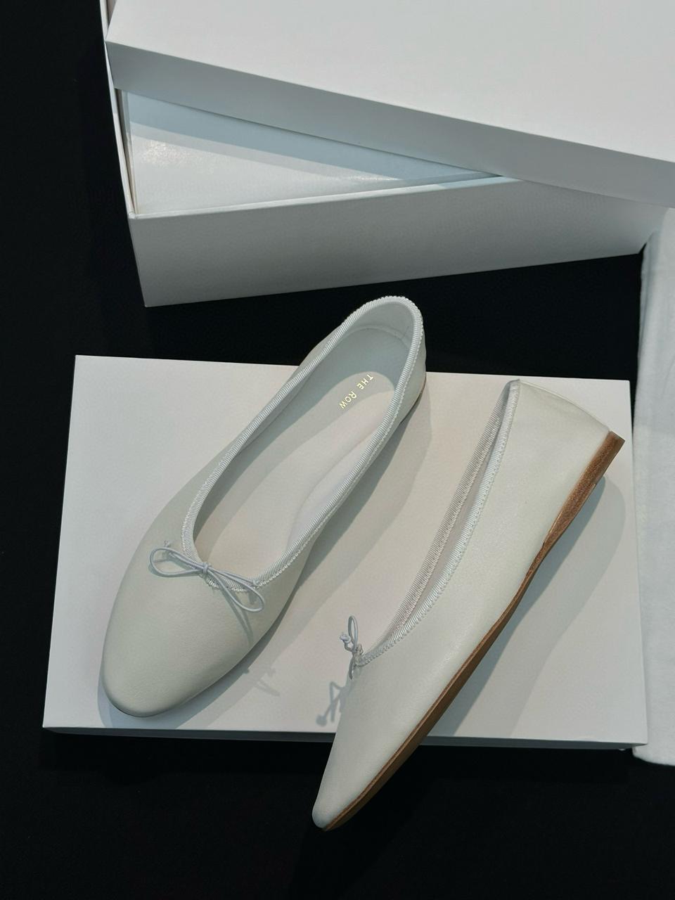 THE ROW Атласные балетки THE ROW Атласные балетки