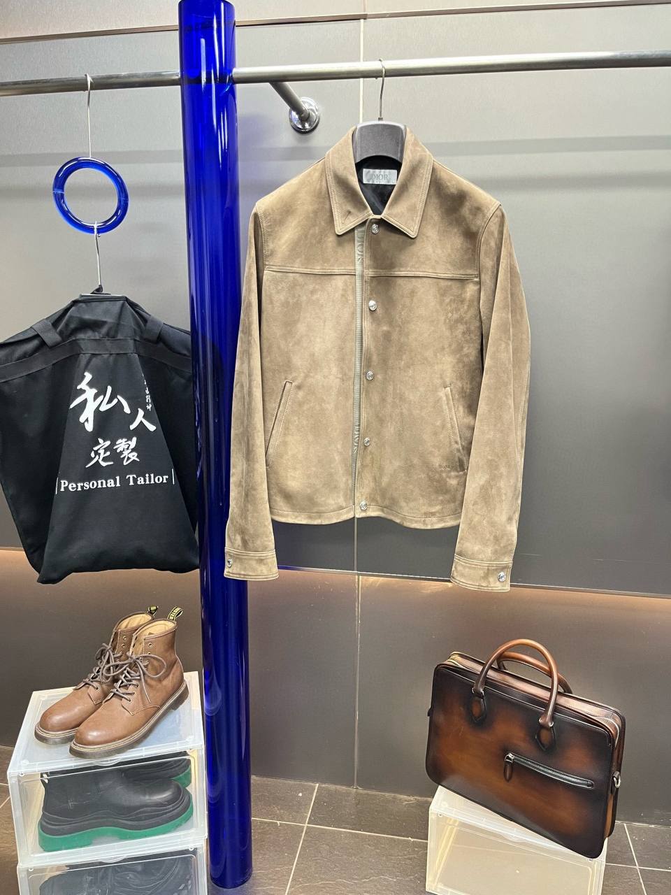 CHRISTIAN DIOR Мужская кожаная куртка CHRISTIAN DIOR Мужская кожаная куртка