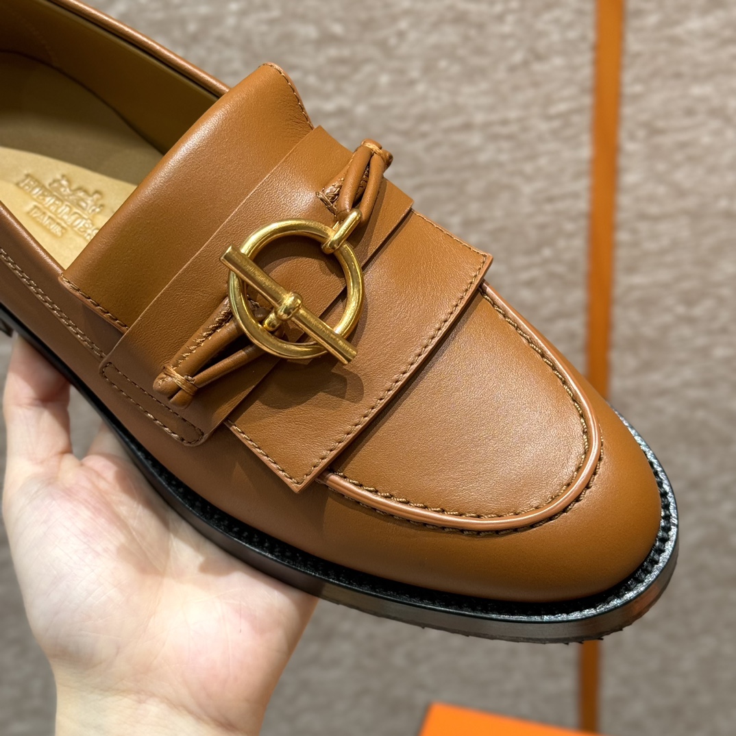 HERMES Женские лоферы Impact