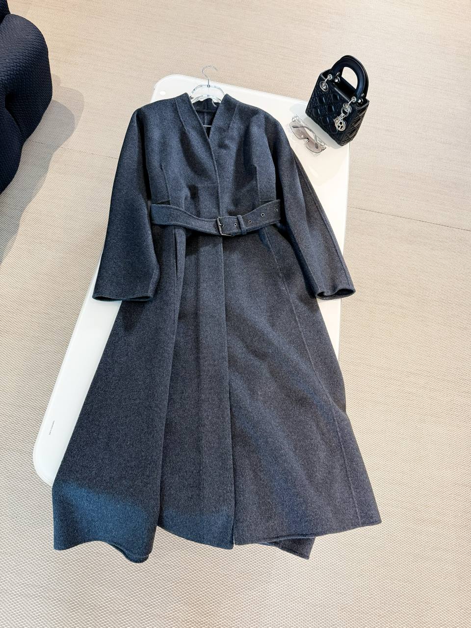 CHRISTIAN DIOR Женское пальто из кашемира  CHRISTIAN DIOR Женское пальто из кашемира