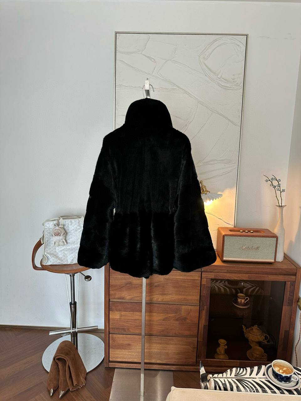 FENDI Женская шуба из норки с поясом FENDI Женская шуба из норки с поясом