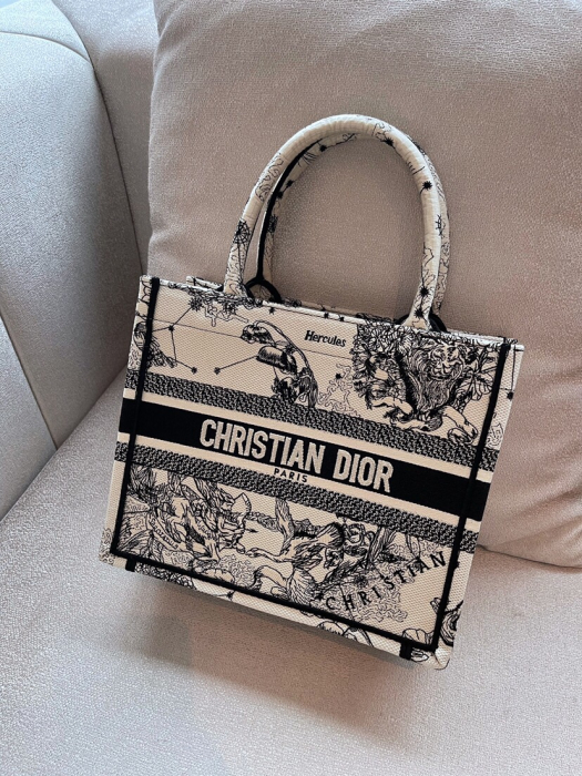 CHRISTIAN DIOR Женская сумка Dior Book Tote Dior Zodiac