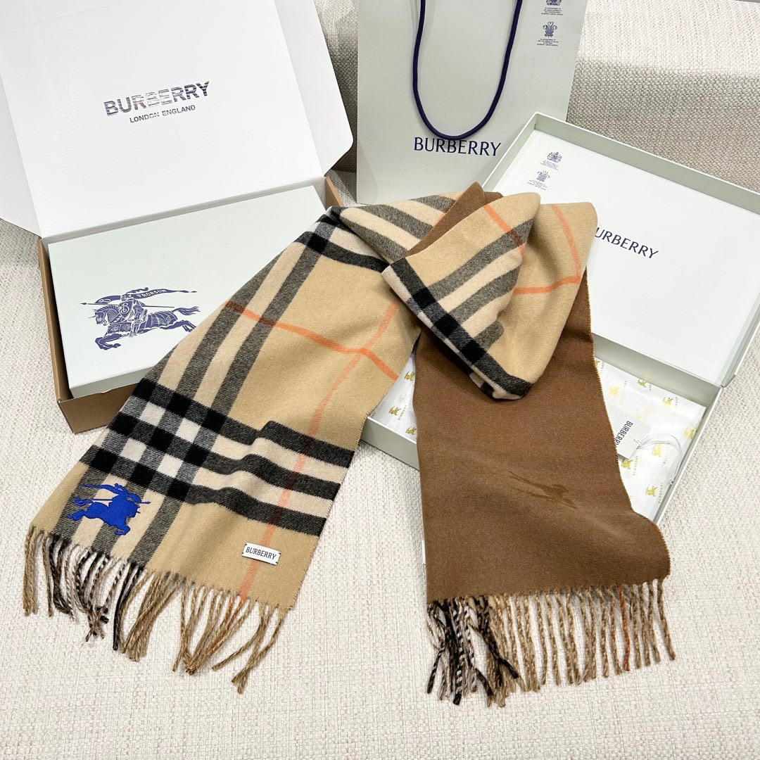 BURBERRY Женский шарф в бежево-чёрно‑красной гамме